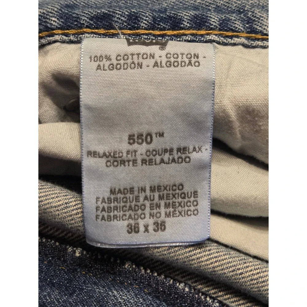 Levi's 550 Relaxed Fit Jeans Mens 36x36 Light Blue Faded Vintage Denim  Straight